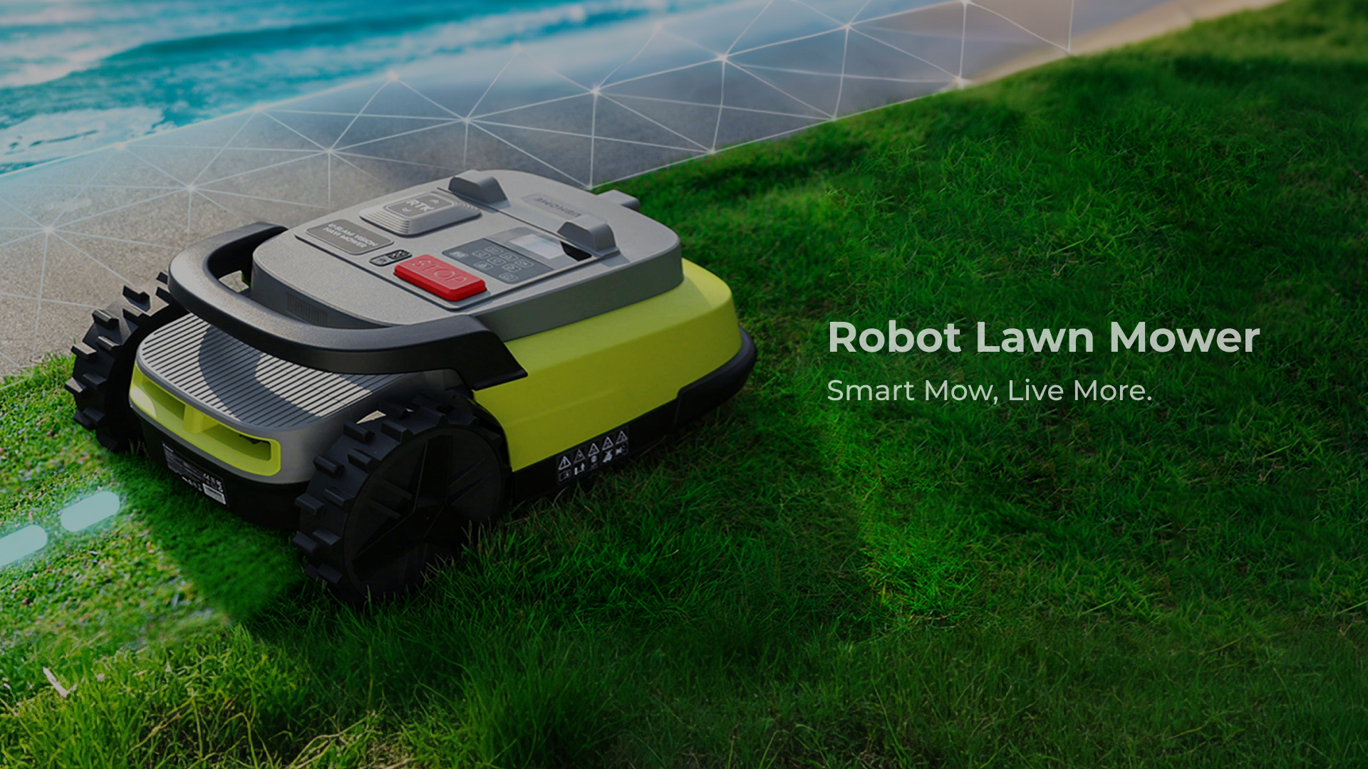 Robot tondeuse Treflo M10 sur une pelouse verte